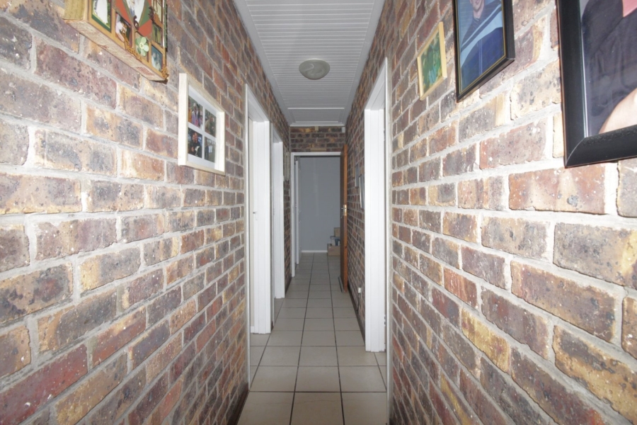 3 Bedroom Property for Sale in Wavecrest Eastern Cape